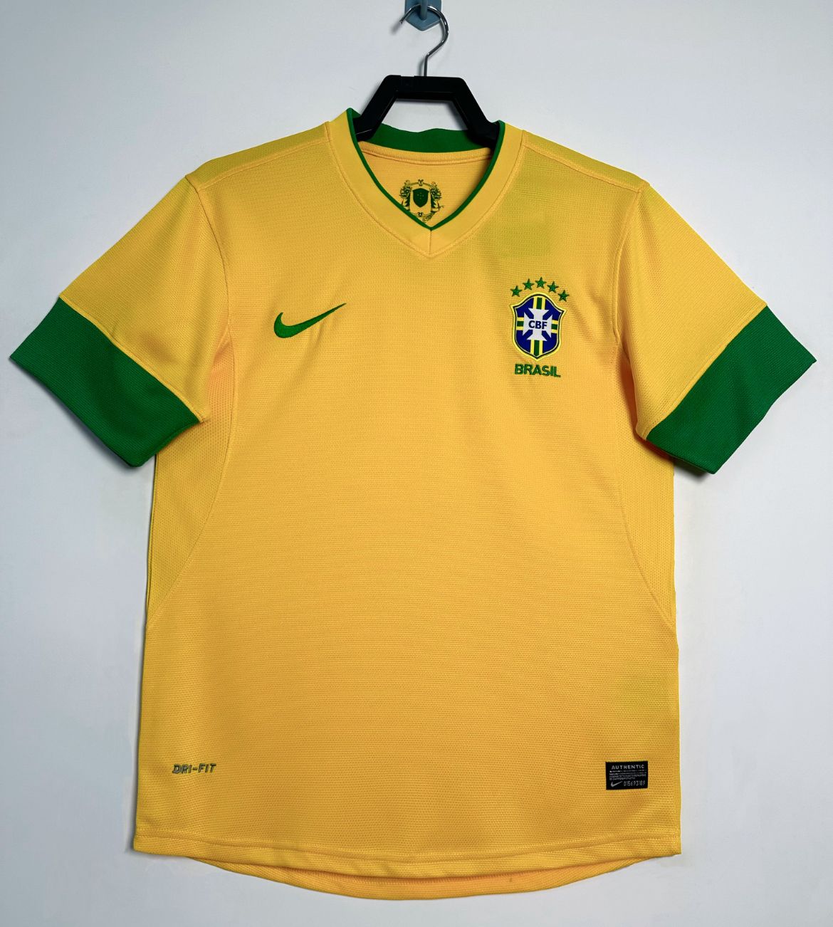 RETRO FOOTBALL TSHIRT