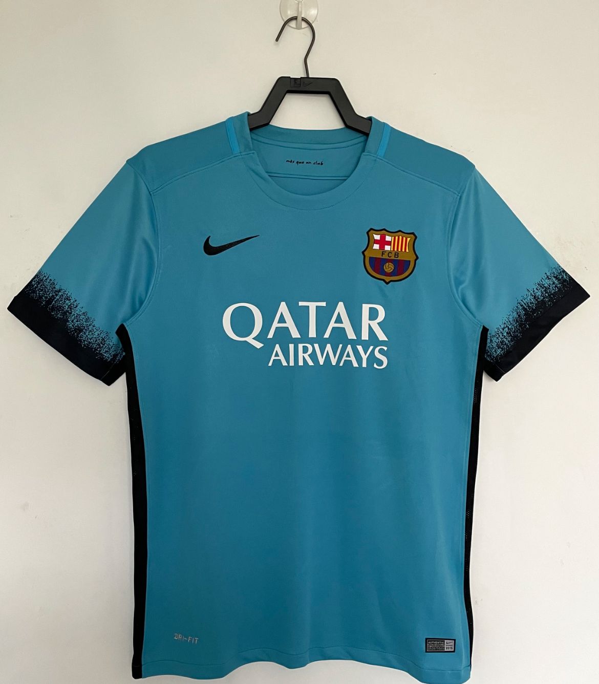 RETRO FOOTBALL TSHIRT